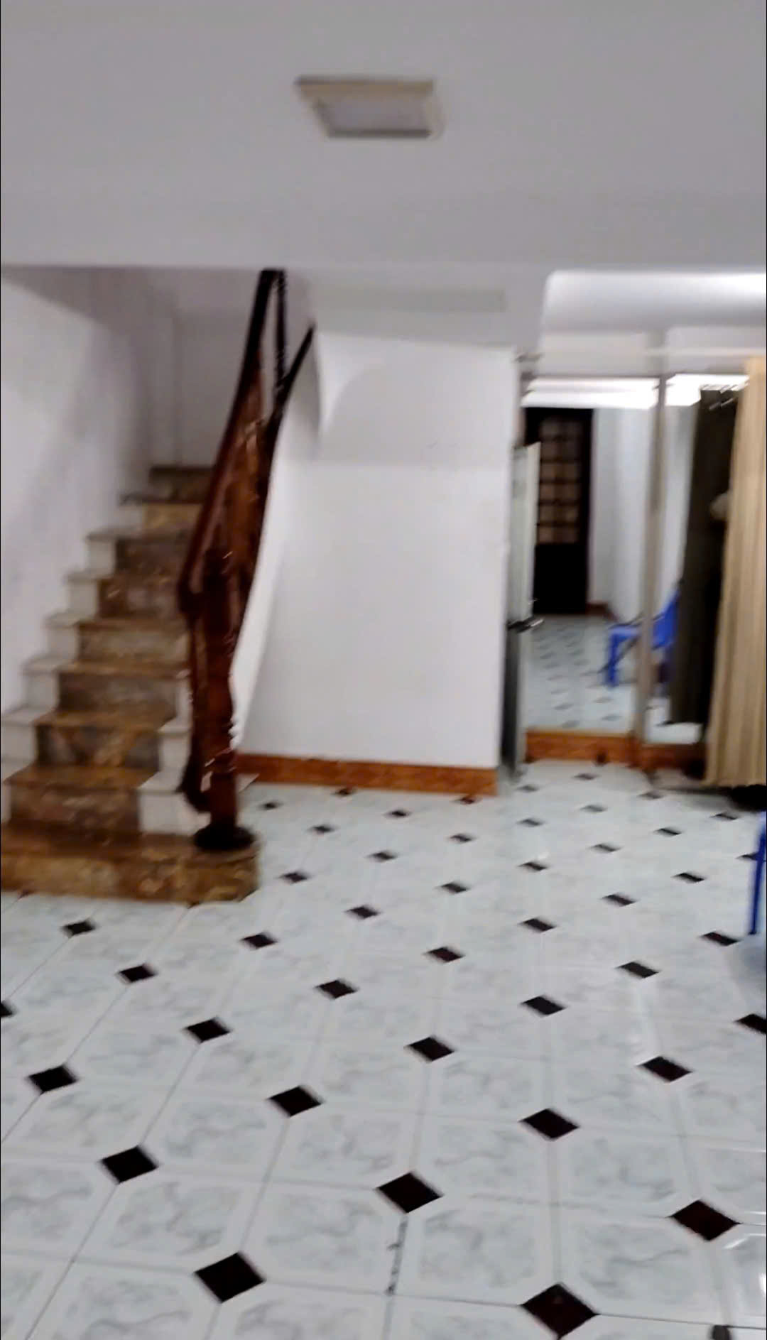 Cho thuê nhà ngõ 102 Trường Chinh, 4.5 tầng x 35m2, 12 Triệu làm kho, KD online, văn phòng - Ảnh chính